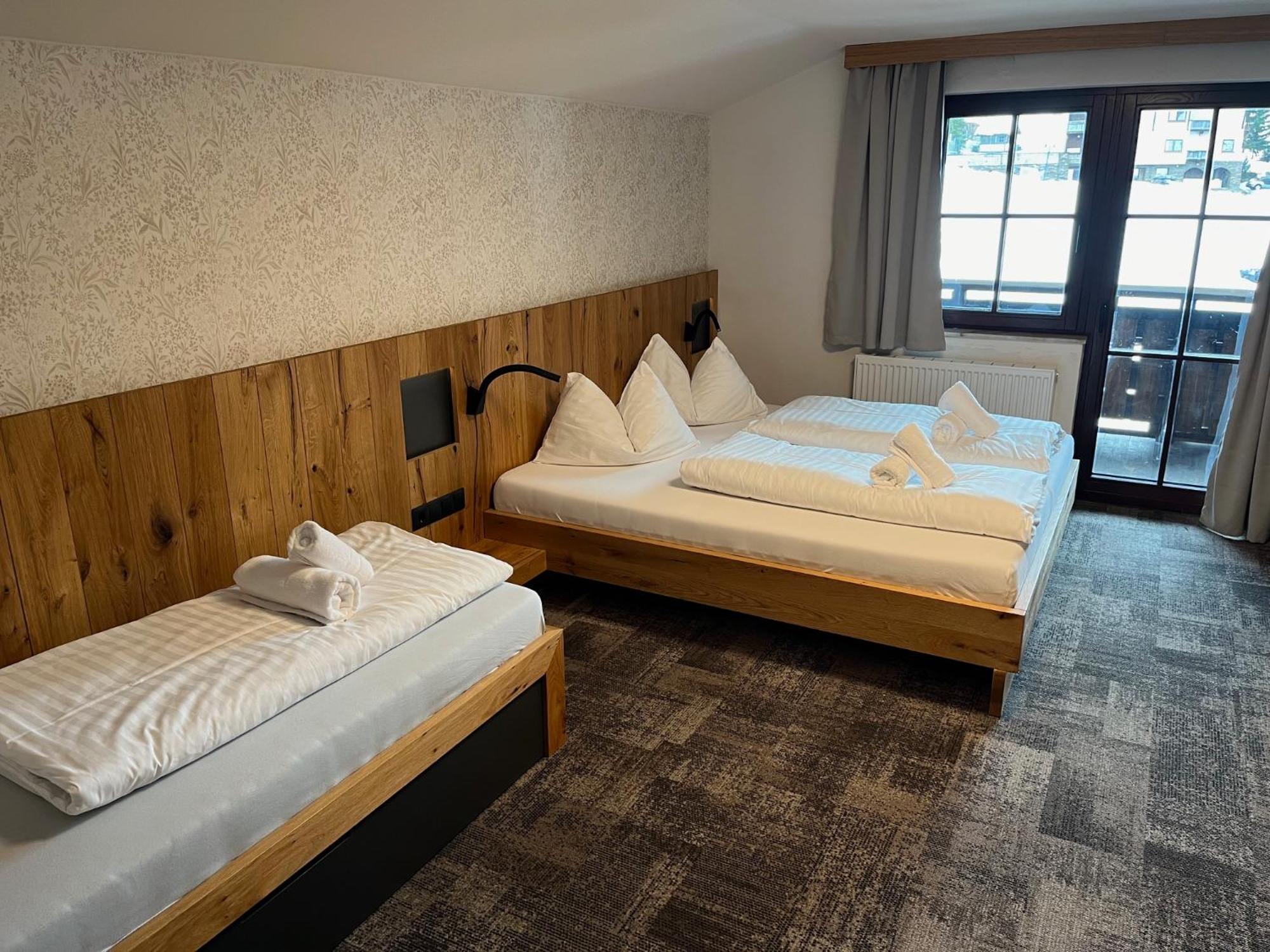 Tieflehner Hof Pitztalhaus Hotel Санкт-Леонхард-им-Пицталь Экстерьер фото