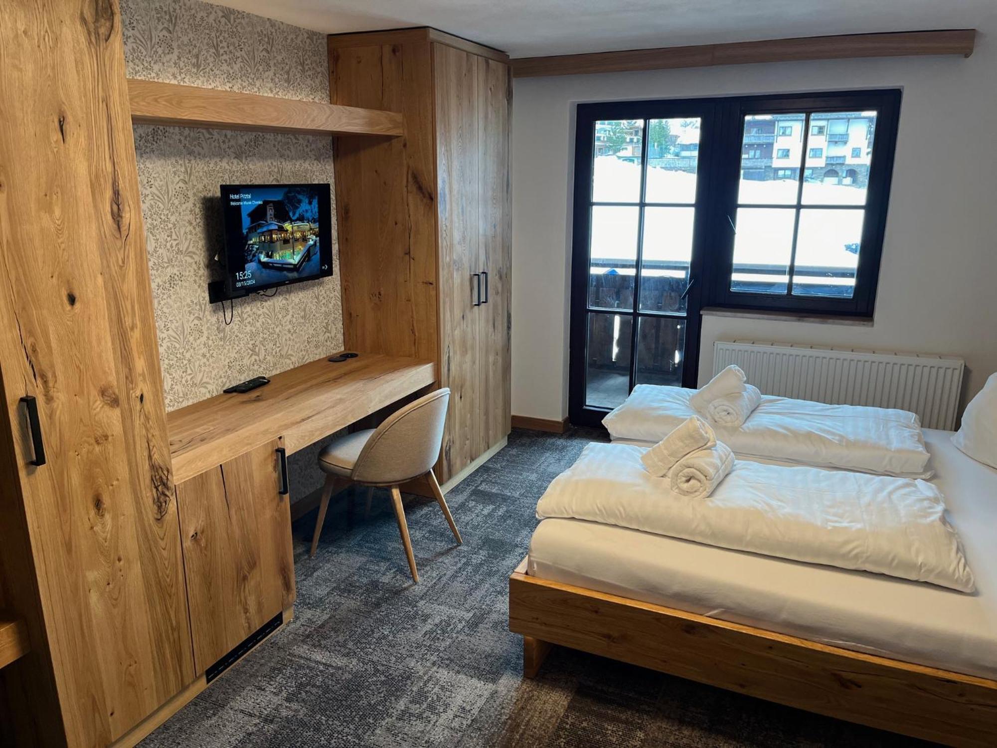 Tieflehner Hof Pitztalhaus Hotel Санкт-Леонхард-им-Пицталь Экстерьер фото