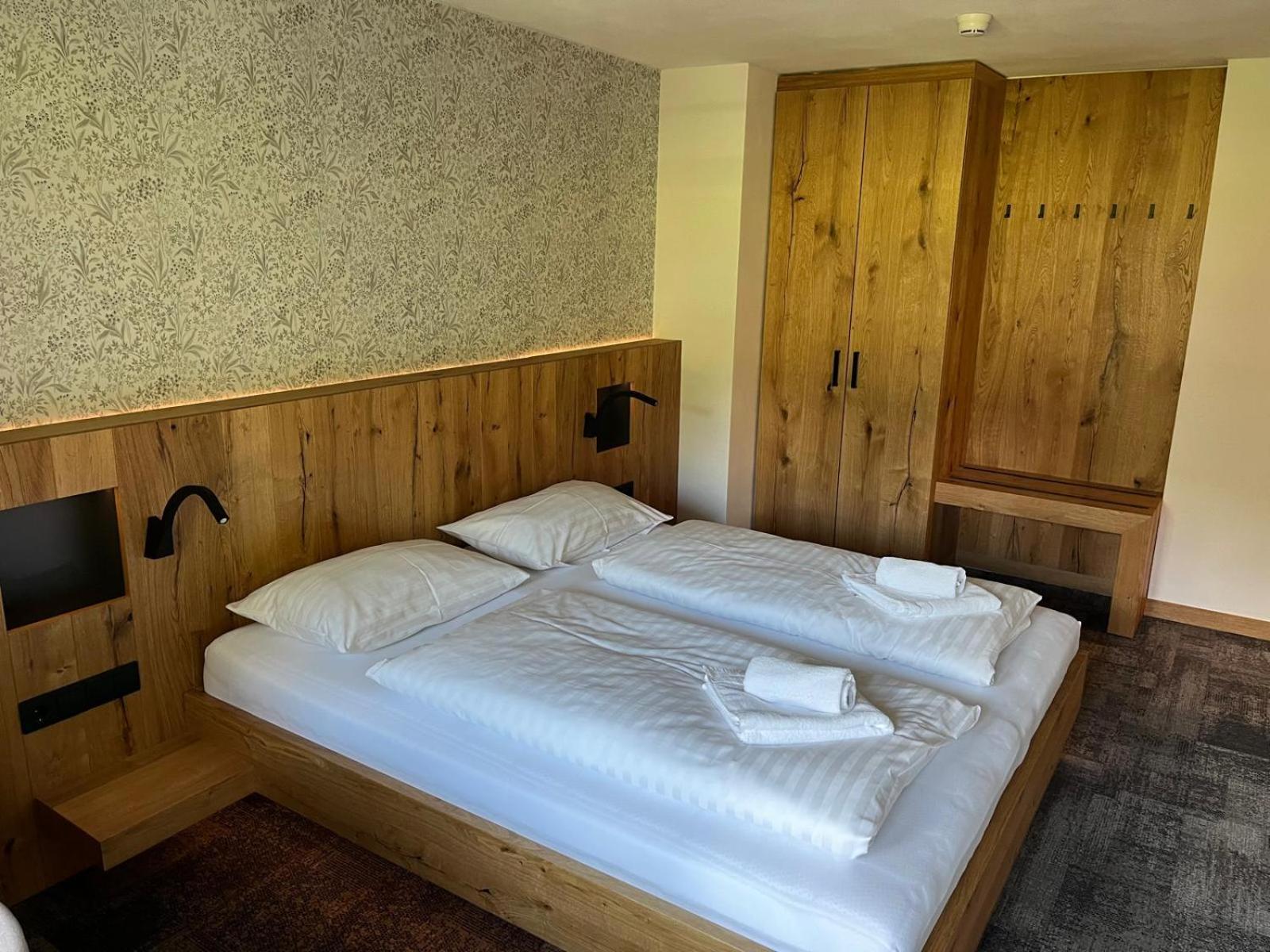 Tieflehner Hof Pitztalhaus Hotel Санкт-Леонхард-им-Пицталь Экстерьер фото